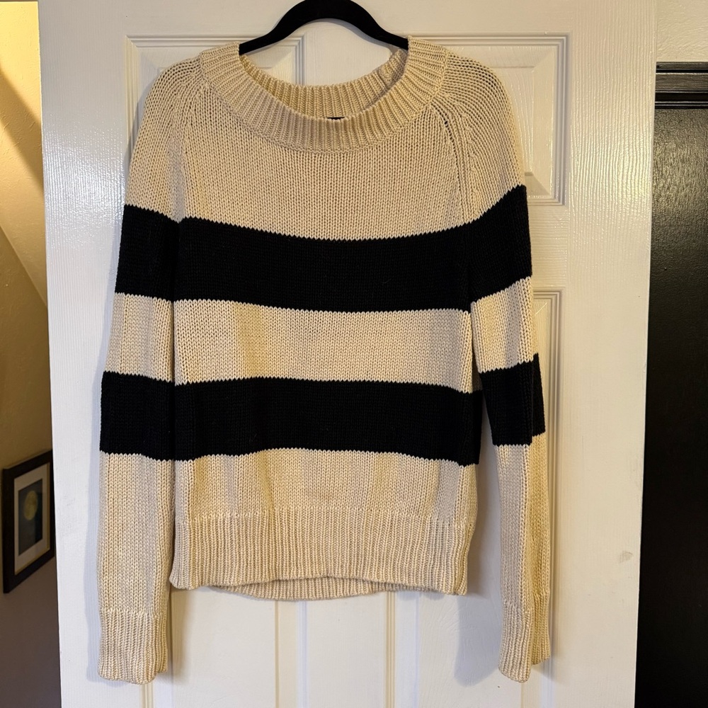 EUC Gap Striped Black and Cream Women's Sweater